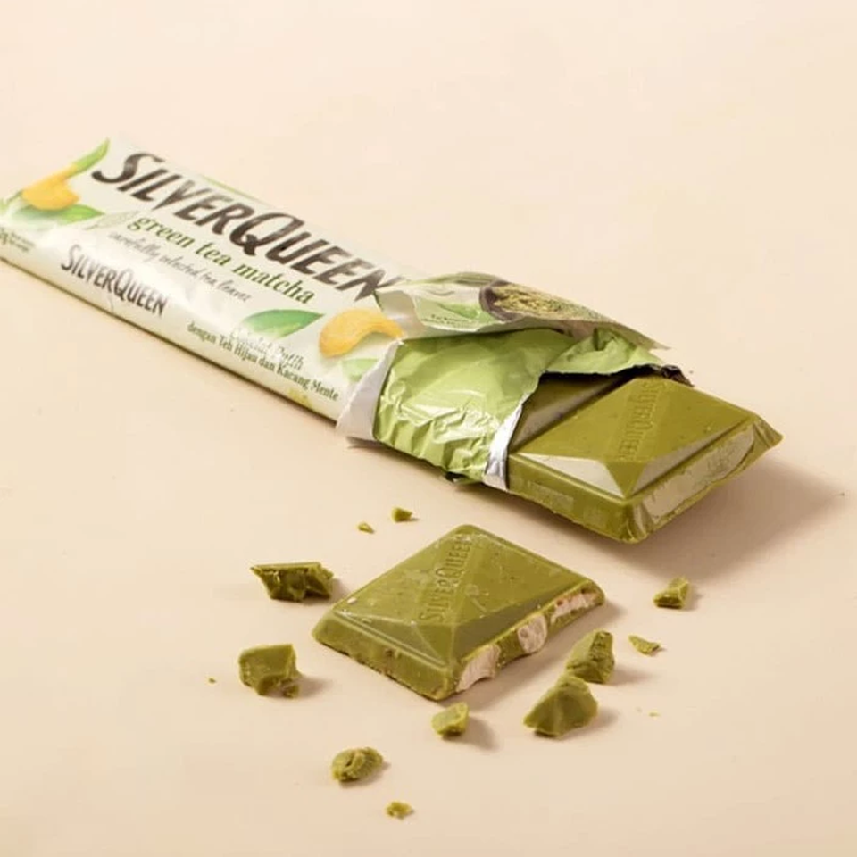 
            
                Load image into Gallery viewer, SilverQueen - Green Tea Matcha in White Chocolate (25g) (200/carton)
            
        